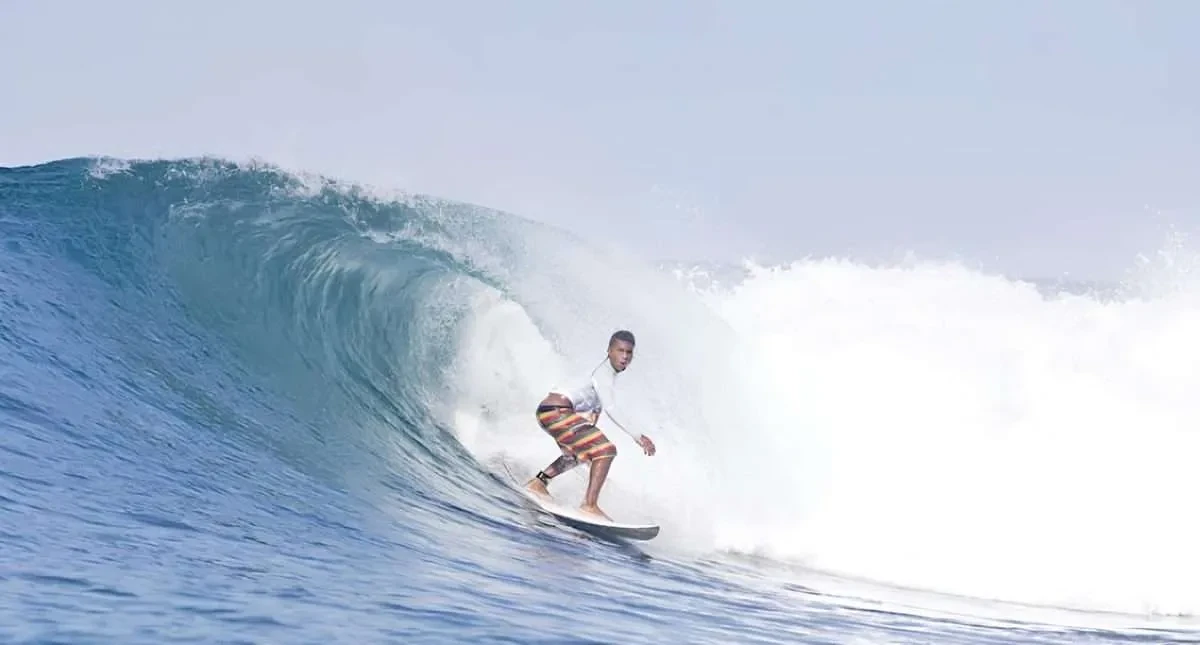 Scenic surf experience at Lighthouse Rights, accessible from Fiji's Suva Coast.